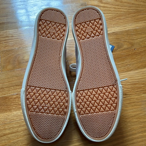 Universal Thread Sneakers - Picture 4 of 5